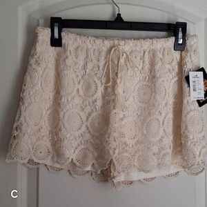 NWT Hearth soul lace short womens size medium boho wester minminimalist neutro